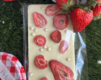 Gift for Her | Strawberry Kisses Bar | Belgian Chocolate | Personalized | Mother’s day | Valentine