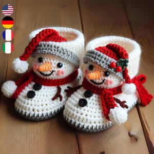 Pantofole da pupazzo di neve all'uncinetto con dettagli festivi Guida PDF Guida multilingue (inglese, francese, tedesco, italiano)