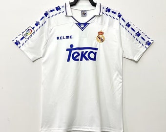 Camiseta Kelme del REAL MADRID 1996/97, rara, retro e icónica de edición limitada, como la que usan muchas leyendas en las competiciones MÁS GRANDES, Zidane.