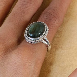 Labradorite Ring 925 Sterling Silver Labradorite Stacking Ring Floral Ring Band Labradorite Jewelry Blue Stone Ring Blue Gemstone Jewelry