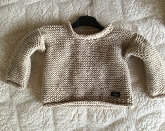 Baby-Oversize-Pullover gestrickt Handarbeit