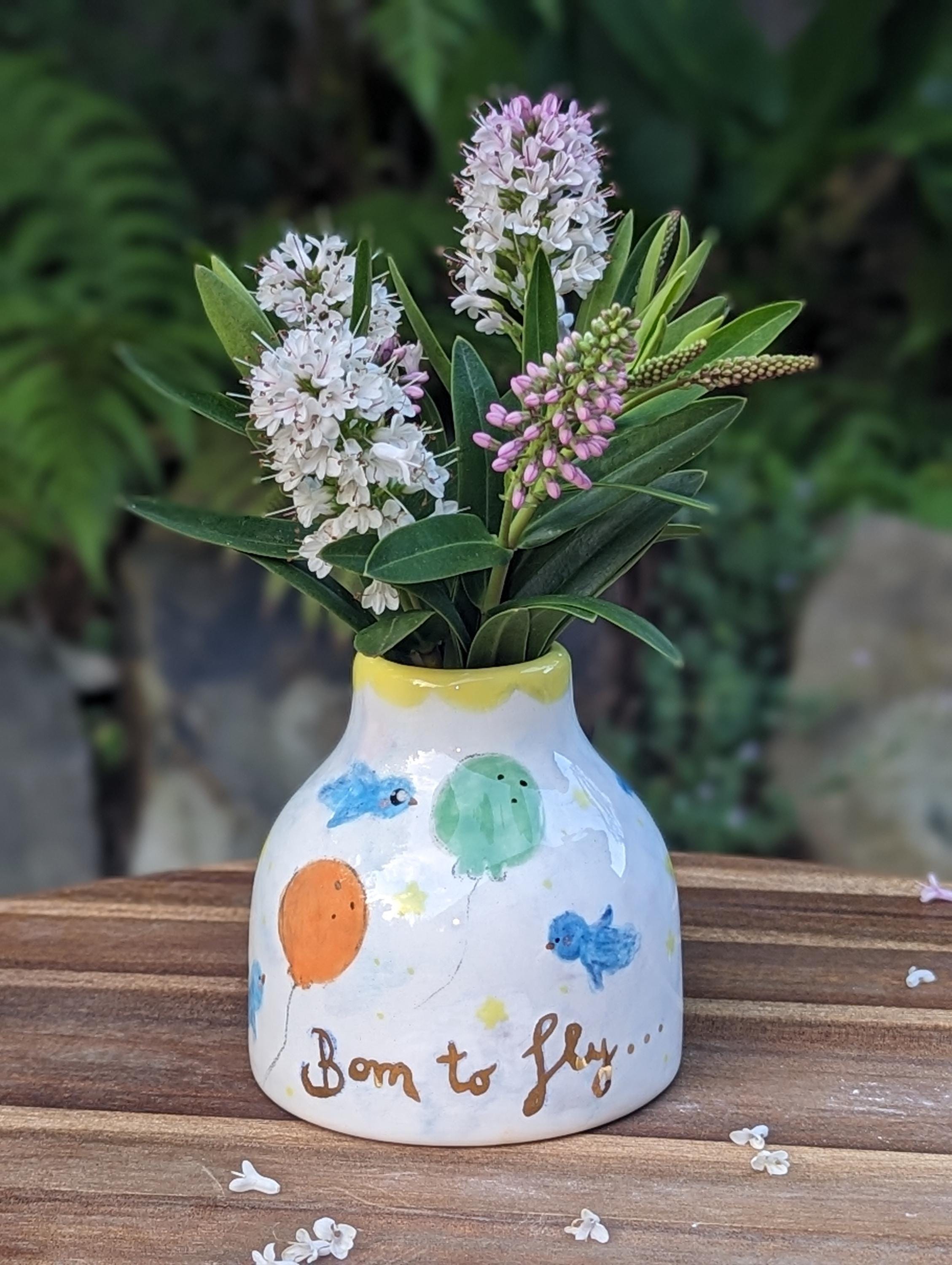 青い絵付けの陶器花瓶 瀬戸焼 加藤勘四郎 染付風景文花瓶 - 敬誠アート [ 公式 ]