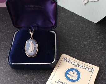 Wedgewood Jasperware Cameo Hallmarked Silver Necklace With Original Box And Leaflet Birthday, Anniversary, Mothers Day Gift Free UK Delivery