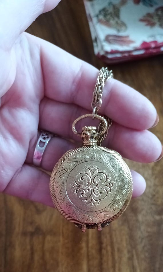 Vintage Max Factor Aquarius Perfume Compact: Etch… - image 3