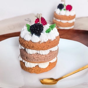 Fausse bougie pour gâteau : décoration pour dessert crème au beurre et petits fruits
