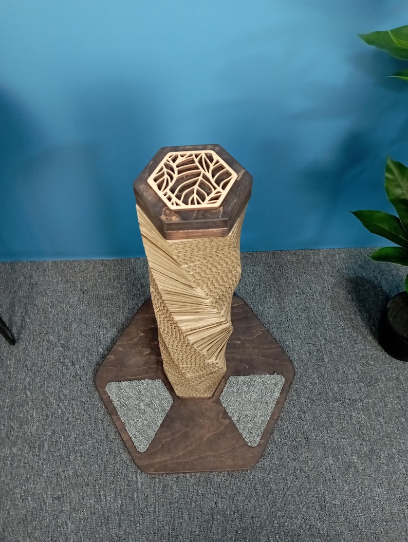 easy assembly cat scratcher
