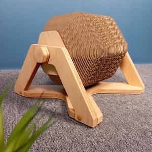 Roterende kartonnen kattenkrabber, compact interactief kattenspeelgoed, moderne kattenpaal voor klauwen slijpen