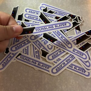 Sticker blauwe lichtzwaard grappige starwars sticker cadeau voor hem grappige youngling slayer meme sticker