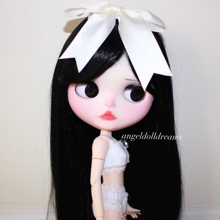 パオラドール　カスタムドール Paola reina custom doll - Etsy 日本