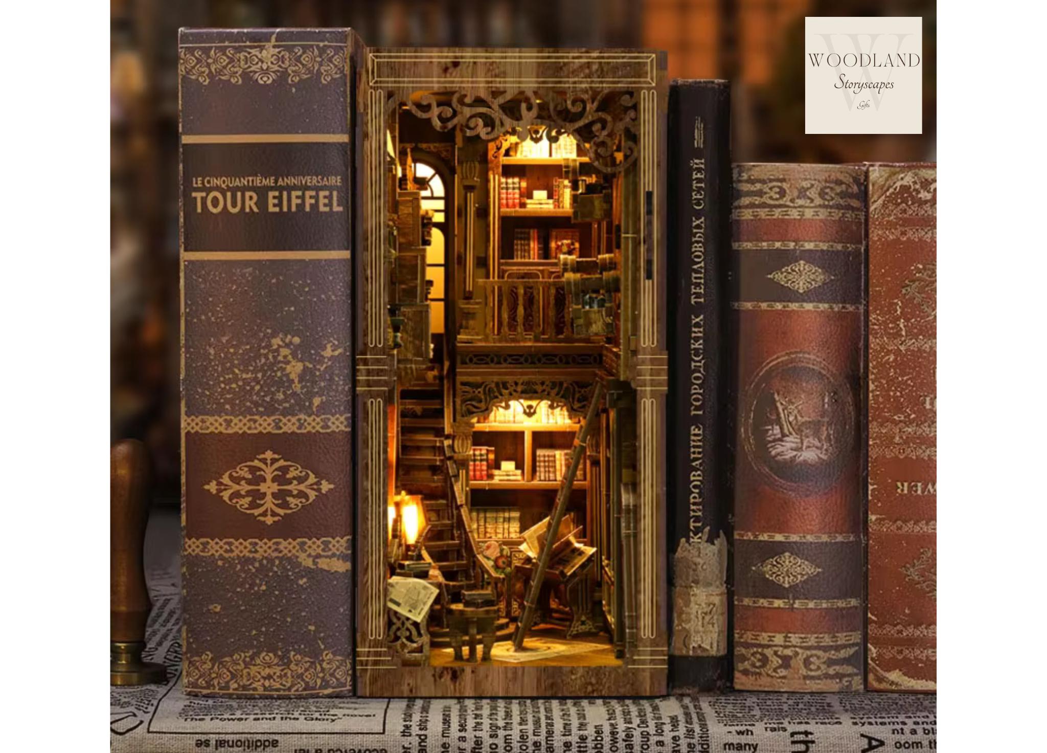 Ulikey – Book Nook 3D En Bois – Serre-livres Miniature – Maison De Poupée – LED Tactile – Cadeau DIY Adulte/enfant