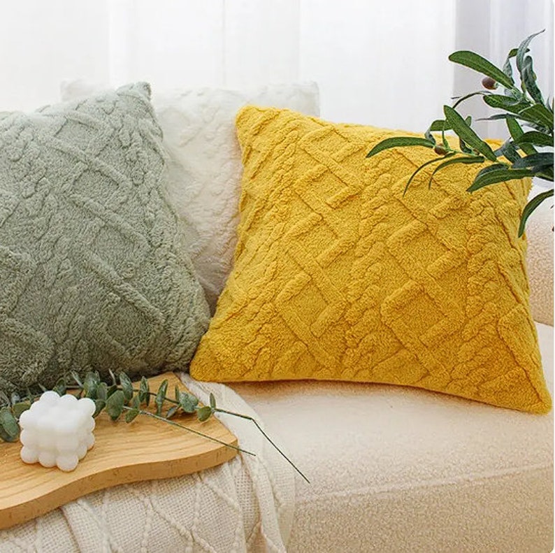 Kuscheliger Strickkissenbezug: Handgefertigter Komfort für Ihre Wohnkultur Kaufen Sie jetzt einzigartige texturierte Kissen Bild 5