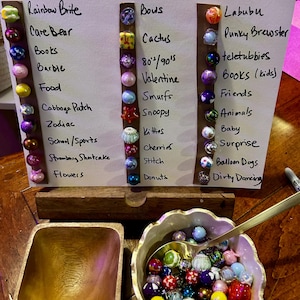 Mystery Scoop Acrylics & Figurine Bundle