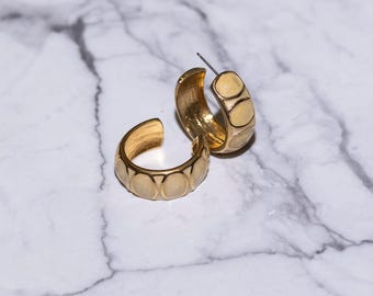 Vintage Napier Gold Tone and Cream Enamel Hoop Earrings