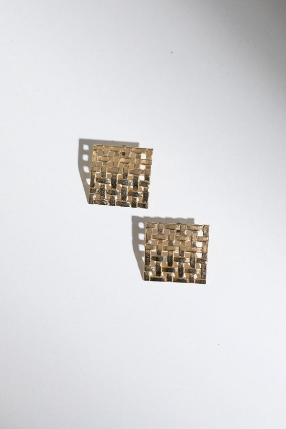 Vintage Gold Tone Square Earrings with Lattice Pat