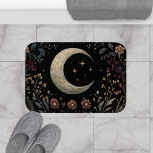 Tenda da doccia o tappetino da bagno con motivo luna e fiori, raffigurante una mezzaluna celeste.