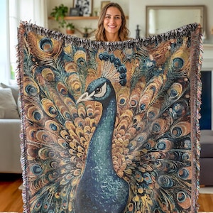 Peacock Woven Cotton Blanket: Vibrant Home Decor Throw