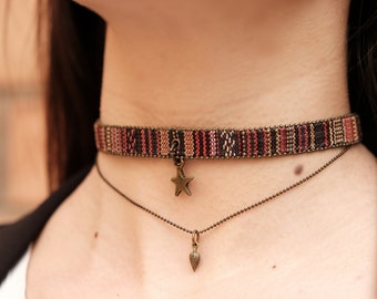 Gargantillas de cadena personalizadas - Collar boho corto con dijes hechos a mano - Joyería hippie bordada - Regalos boho - Regalo para menores de 30 años