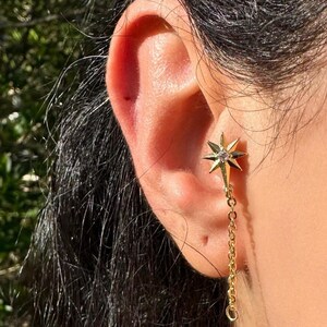 Boucles d'oreilles Tragus Starburst plaquées or || Clous d'oreilles hypoallergéniques en acier chirurgical, cadeaux unisexes bijoux célestes