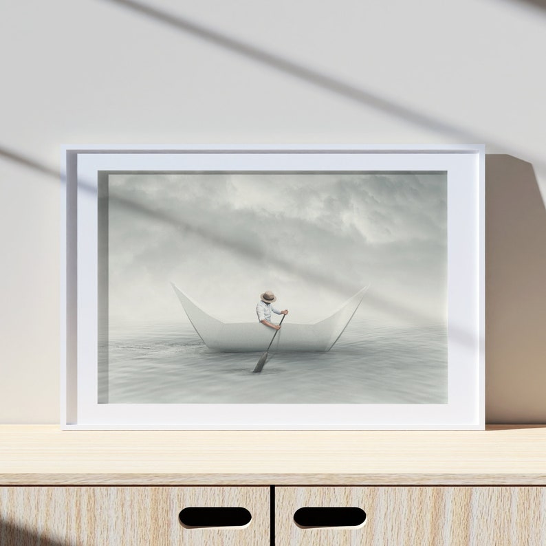 Surreale Kunst, Papierreise, abstrakte Kunst Druck, minimalistische Wandkunst, Surrealismus Malerei, einzigartige Wandkunst, Fotodruck in Museumsqualität Bild 1