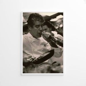 Stampa di Anthony Bourdain, poster di cucina dello chef, decorazione da parete per la cucina, stampa fotografica, stampa fotografica in bianco e nero, stampa fotografica di qualità museale