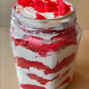 Red velvet cake jar