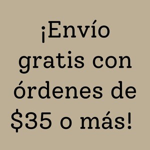 Peut inclure: Texte noir gras sur fond beige. On peut lire "&iexcl;Env&iacute;o gratis con &oacute;rdenes de $35 o m&aacute;s!". La typographie est centr&eacute;e et occupe la majeure partie de l'image.
