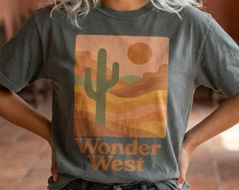 Camiseta gráfica Wonder West Desert: Cactus saguaro retro, colores cómodos al estilo del suroeste