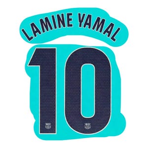 以下が含まれることがあります： 明るいシアン色の背景にダークブルーの文字で「LAMINE YAMAL」と書かれ、その下に白い縁取りとドット柄のテクスチャを持つダークブルーの数字「10」が配置されたステッカー。数字の底部にはFCバルセロナの小さなエンブレムが描かれています。