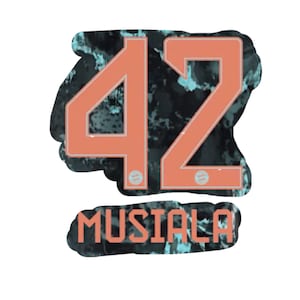 Könnte beinhalten: Ein schwarz-blauer Marmorsticker mit der Nummer "42" in Orange und dem Namen "Musiala" in Orange darunter.