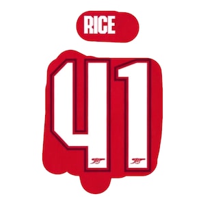 Peut inclure: Un autocollant de maillot de sport rouge présentant le numéro 41 en blanc avec un contour rouge foncé. Le nom RICE est imprimé en lettres capitales blanches sur un fond rouge séparé au-dessus du numéro. Un petit emblème de canon rouge est visible.