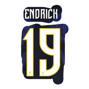 Puede incluir: Un gráfico de camiseta deportiva azul oscuro que presenta el nombre ENDRICK en letras blancas de bloque sobre el número grande 19. El número 19 es blanco con un borde amarillo y contiene un pequeño emblema amarillo en la base de cada dígito.