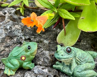 Vintage handbemalte Harz Frosch Figuren: Woodland Decor Sammlerstücke