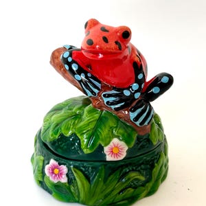 Vintage Red Spotted Frog Trinket Box: Floral Leaf Pad, Hinged Storage