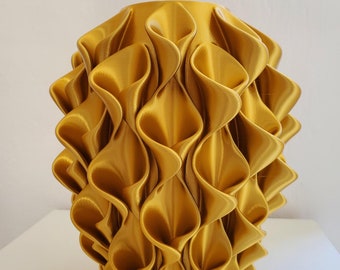 Luxurious Gold Spiral Vase, Unique Home Decor, Elegant Flower Holder vase, Artistic Modern Design for Living Room or Office