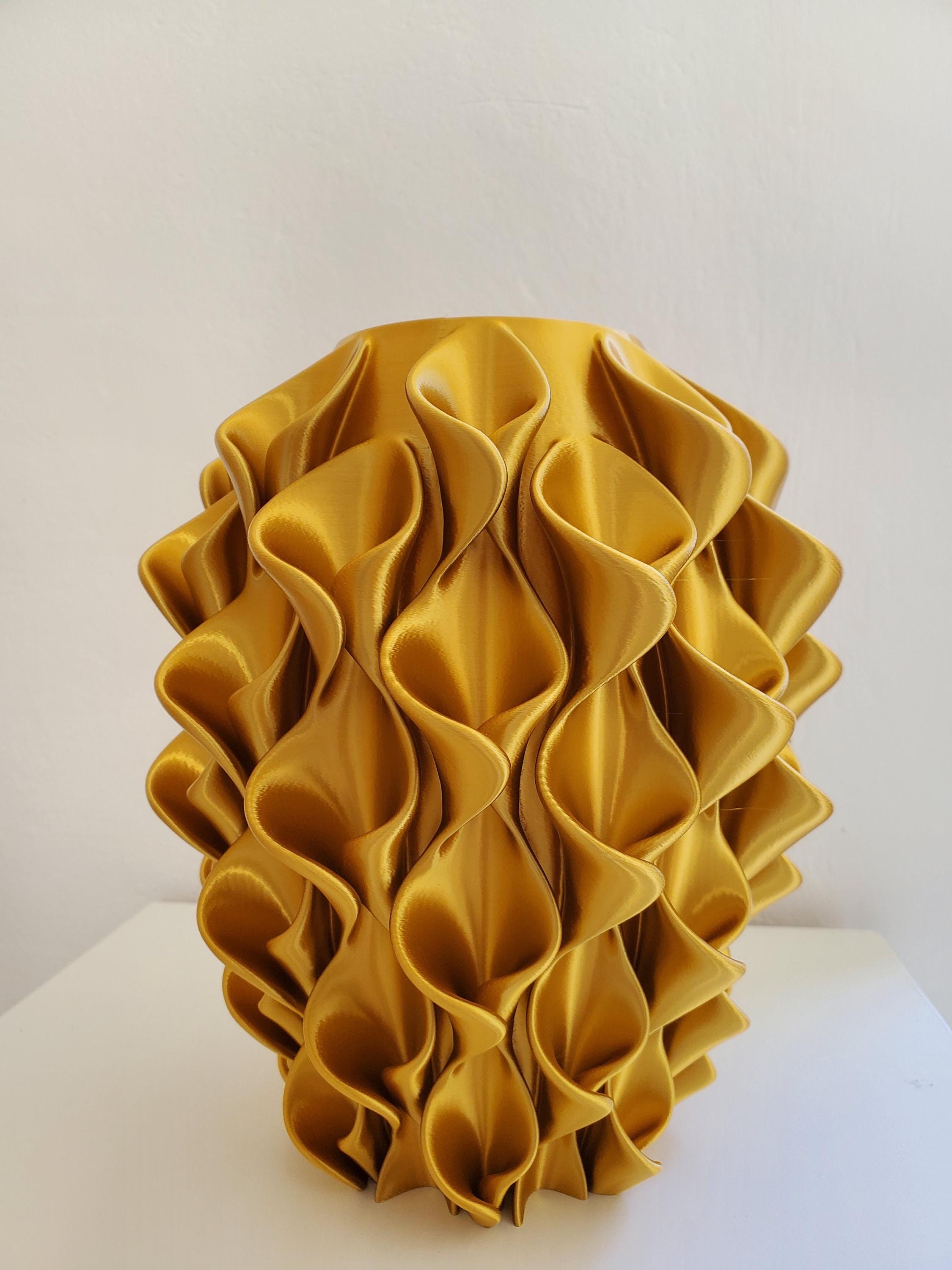 Luxurious Gold Spiral Vase, Unique Home Decor, Elegant Flower Holder vase, Artistic Modern Design for Living Room or Office