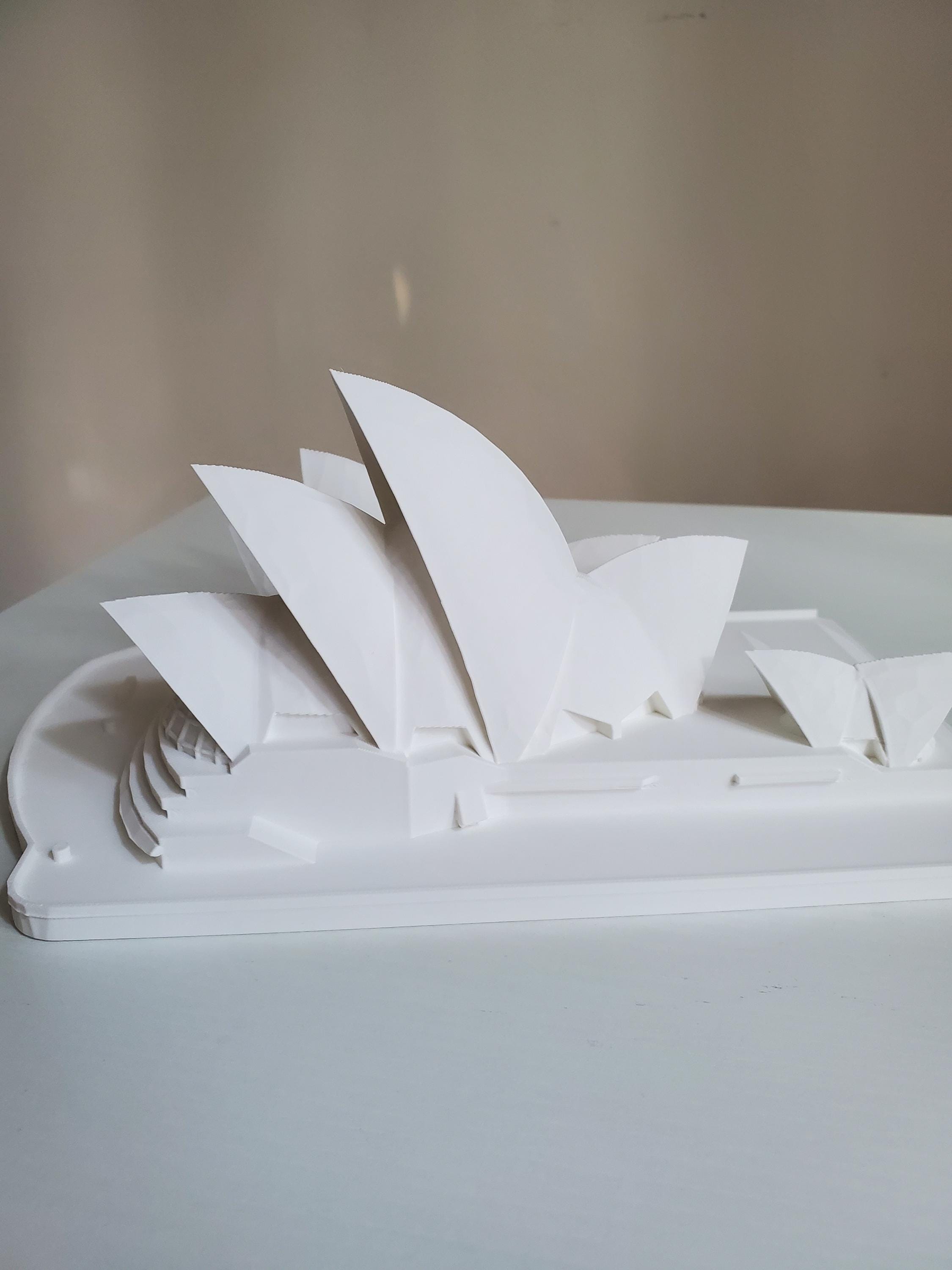 シドニーオペラハウスの精巧な模型 - オーストラリアを代表するランド