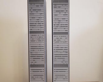 Twin Towers Model, World Trade Center Model Iconic New York Tribute Memorabilia, Home Decor & Desk Display Collectible Gift, Never Forget