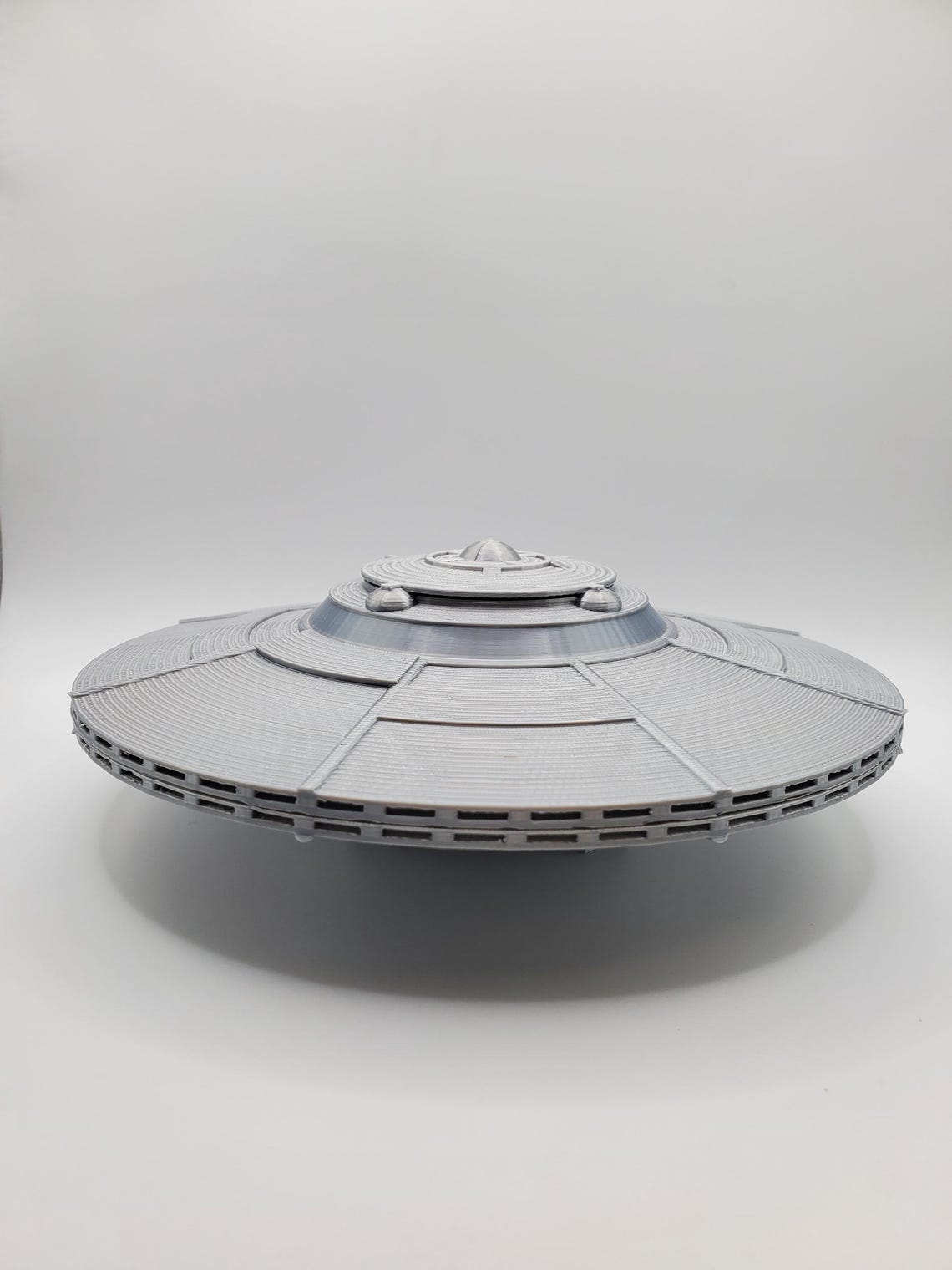 UFO Model, Flying Saucer Alien Decor, Sci-fi Spaceship Replica ...