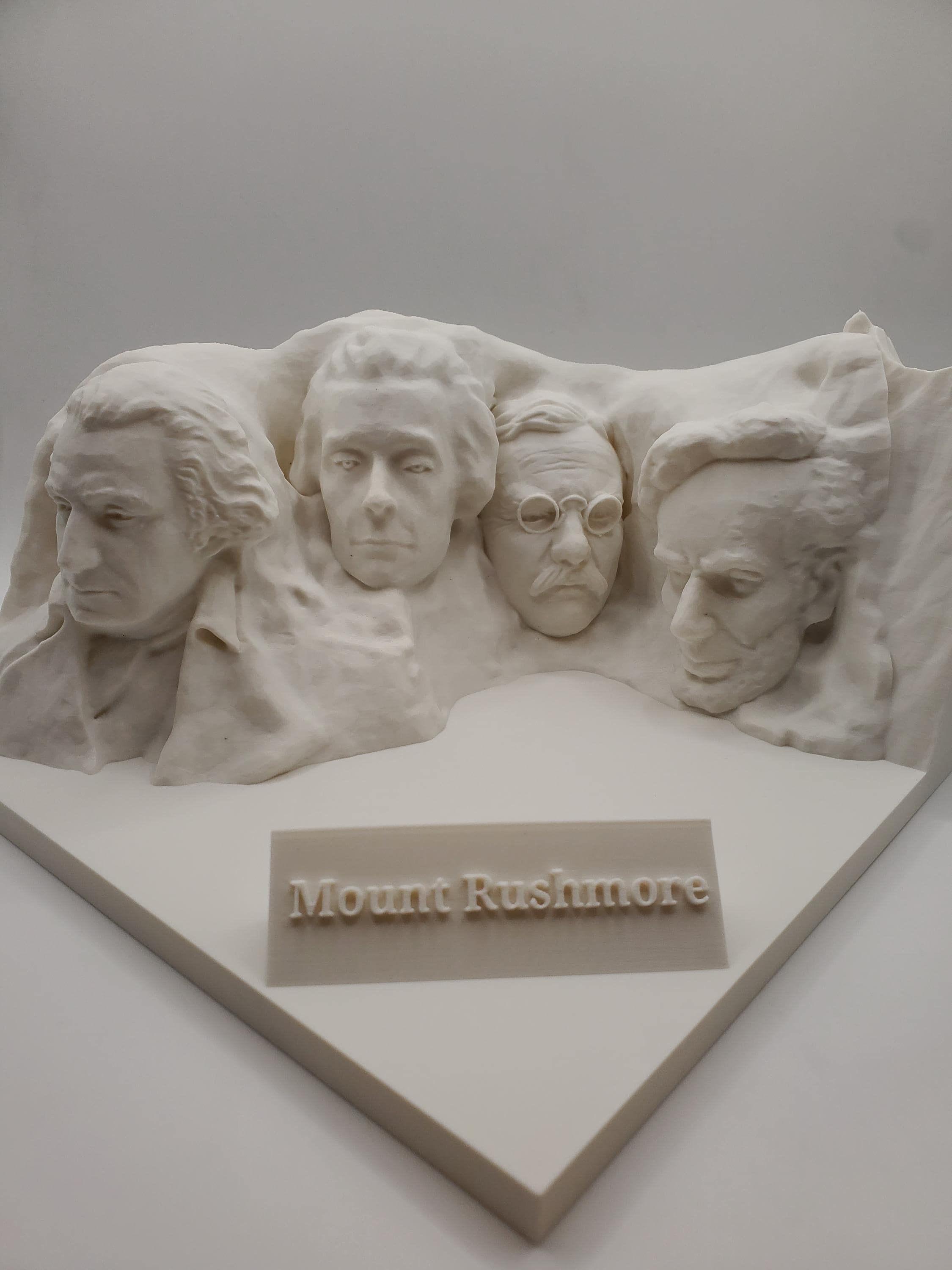 Mount Rushmore Sculpture, US Monument Model, Presidential Faces 
