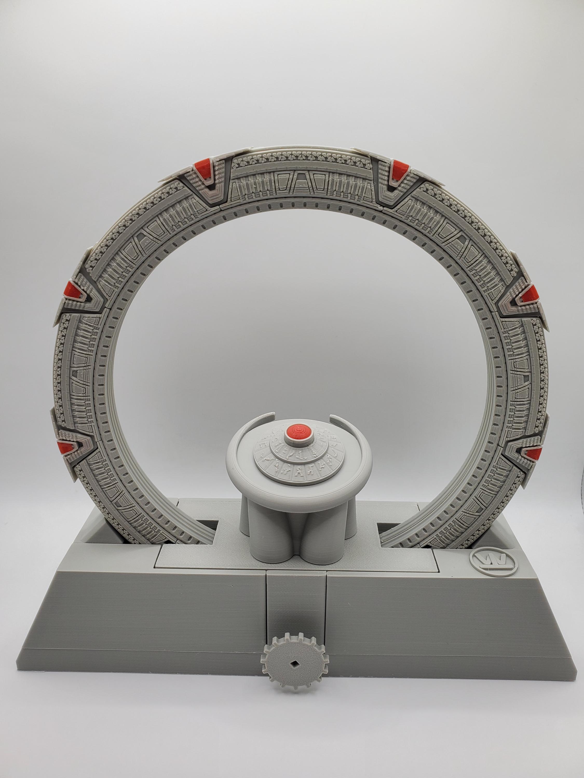 STARGATE スターゲイト台付 オフワールド台座とDHDを備えたスターゲイトモデル - SF愛好家のための