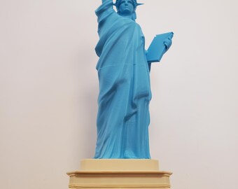 Statue of Liberty, New York Landmark Replica, Liberty Enlightening