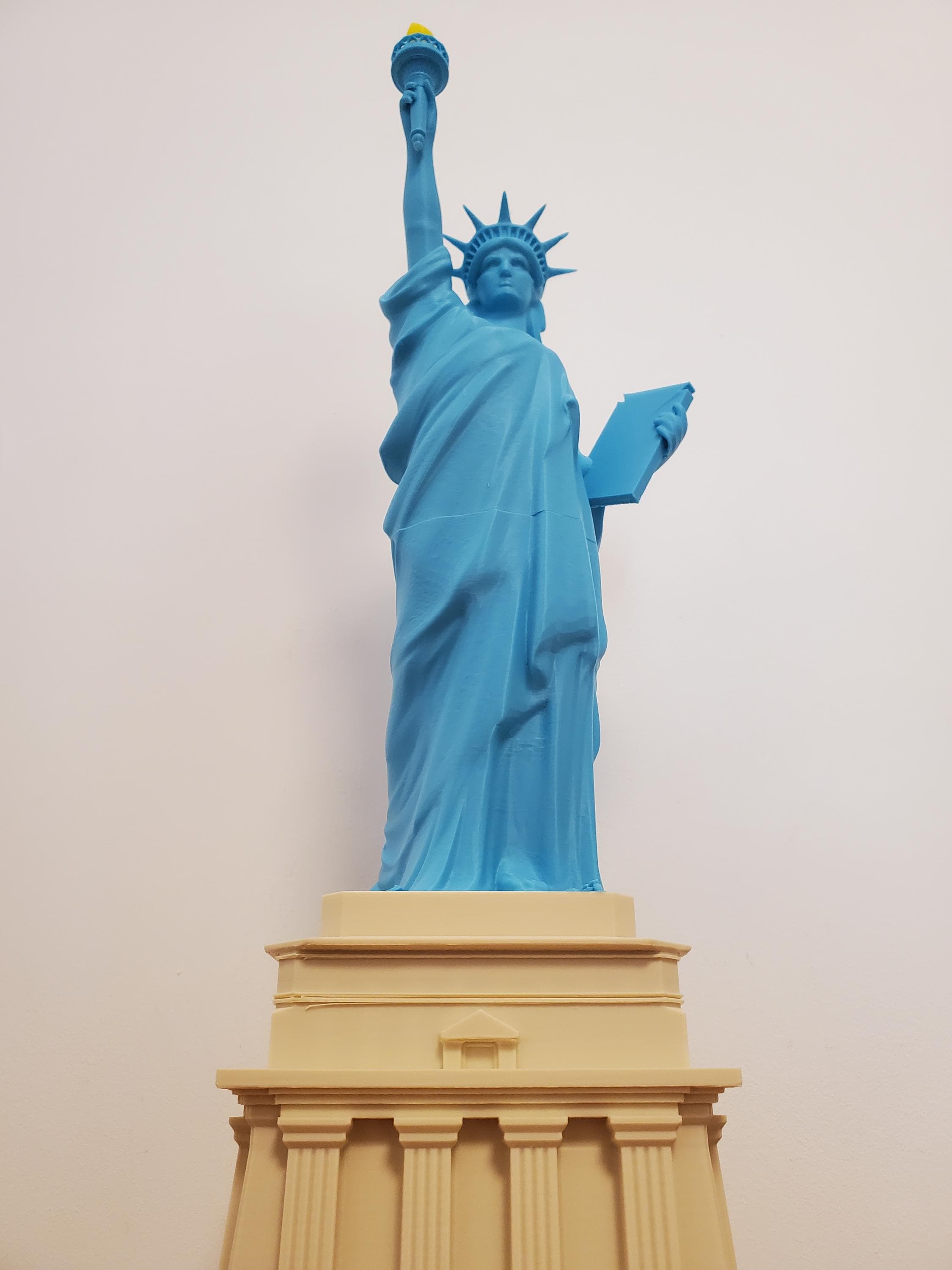 Statue of Liberty, New York Landmark Replica, Liberty Enlightening