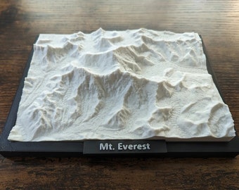 Mt. Everest model, Detailed Mountain Diorama, perfect Climbing Souvenir, Unique Everest Gift for Adventure Lovers, Everest art