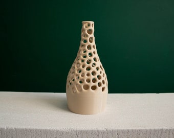 Vase perforé unique imprimé en 3D - Vase décoratif beige moderne et respectueux de l'environnement pour la maison et le bureau