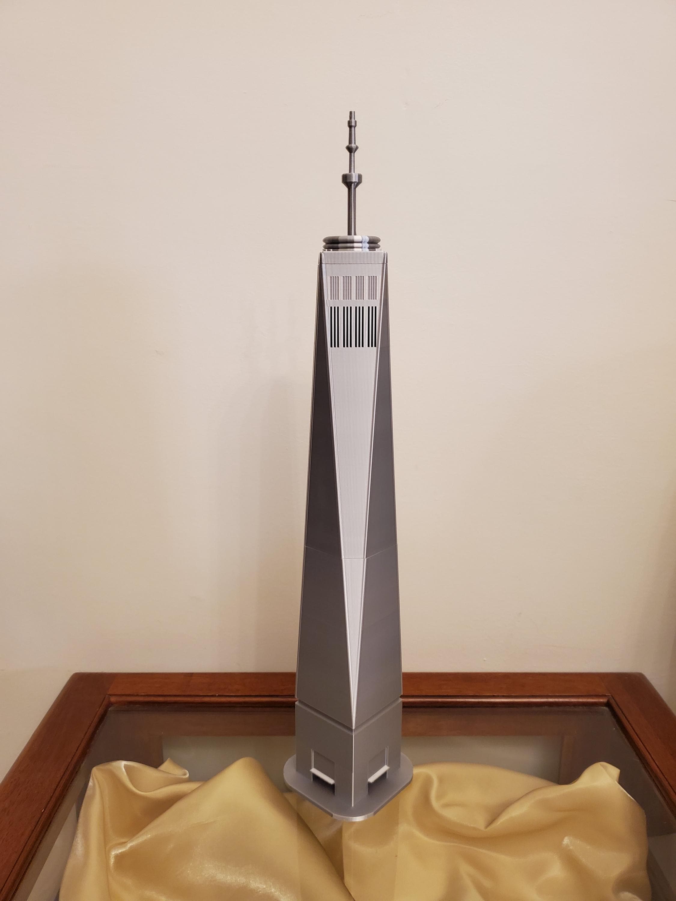 One World Trade Center Model, NYC Skyline Landmark, Modern