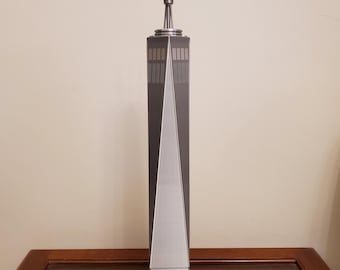 One World Trade Center Modell, NYC Skyline Wahrzeichen, moderner Wolkenkratzer Replik, New Yorker Architektur Geschenk, Sammlerstück