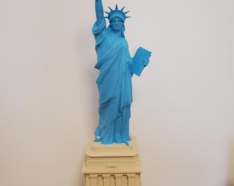 ZIZO Shakeup the Holidays Statue of Liberty Replica New York City