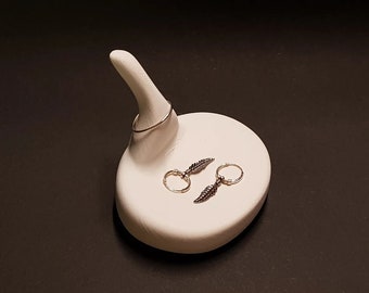 Elegant Swan Ring Holder - Stylish 3D Printed Jewelry Organize