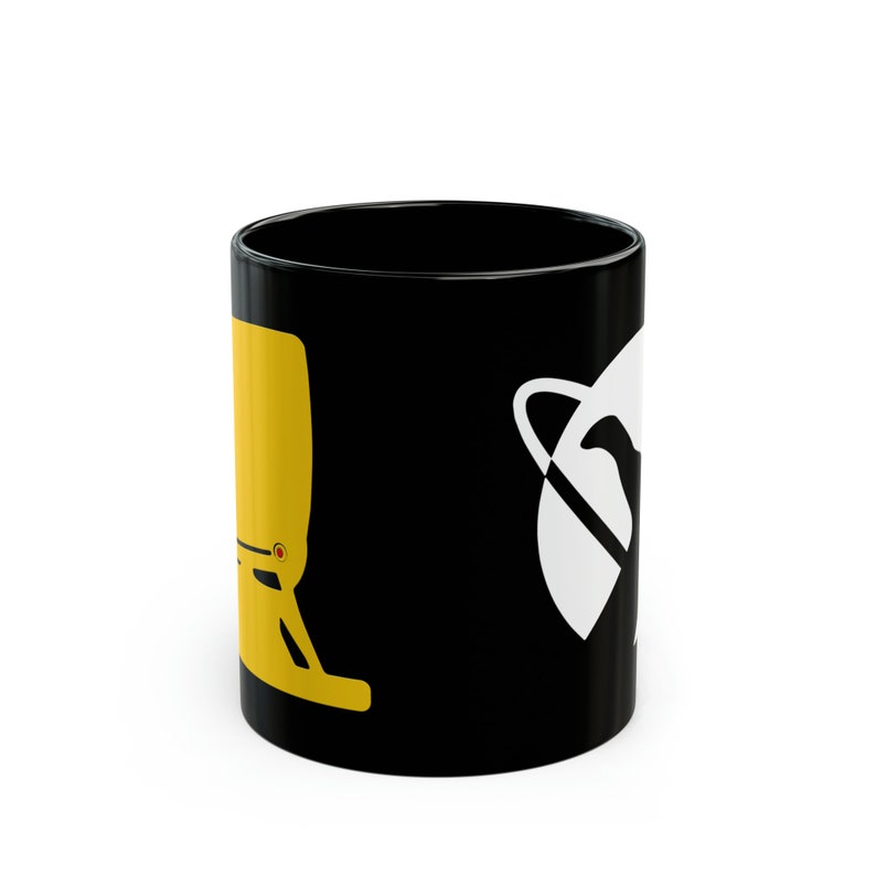 H2G2 Hitchhiker Guide to the Galaxy Mug Don't Panic Man Ultimate