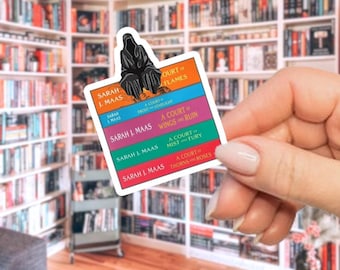 ACOTAR Bokstapelklistermärke, Acotar Suriel-klistermärke, Suriel-klistermärke, SJM Books-klistermärke, Suriel Spill the Tea-klistermärke, Acotar omslagsklistermärke